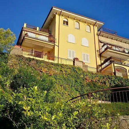 Bellavista Eremitaggio Apartment Torri Del Benaco Exterior photo